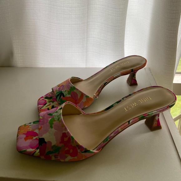 NEW Nine West Kitten Heels - Picture 4 of 4